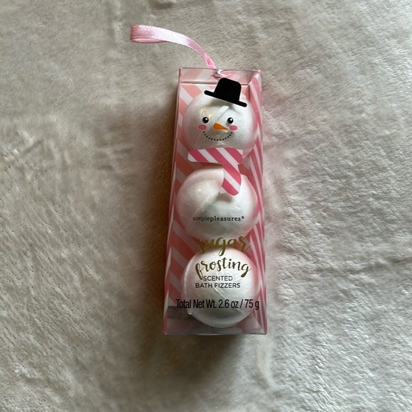 Simple Pleasures Snowman Sugar Frosting Scented Bath Fizzers - Picture 1 of 3